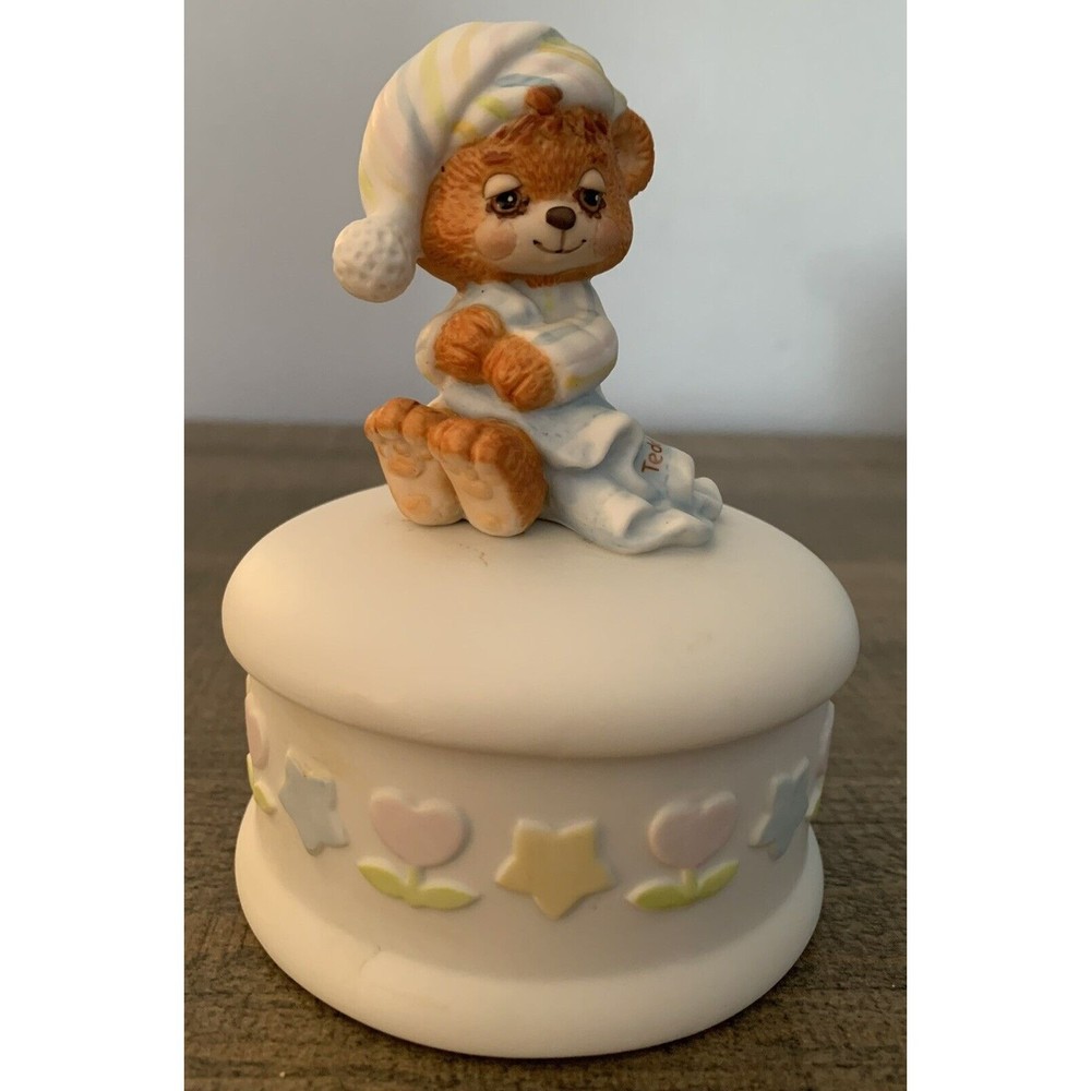 Teddy Beddy Bear Porcelain Round Trinket Jewelry Box with Cover 1982 Enesco